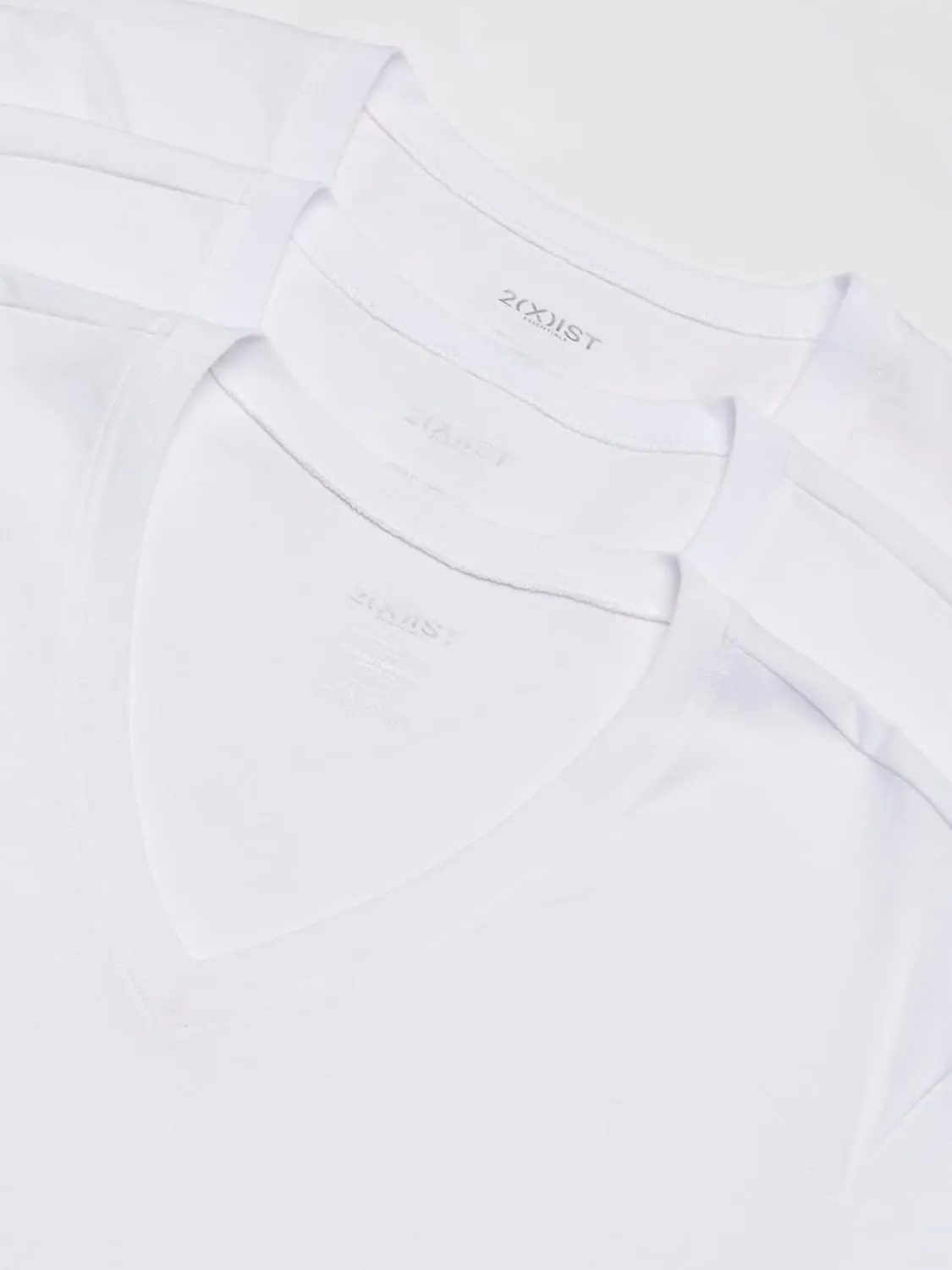 2(X)IST Mens Essential Cotton Slim Fit V-Neck T-Shirt 3-Pack