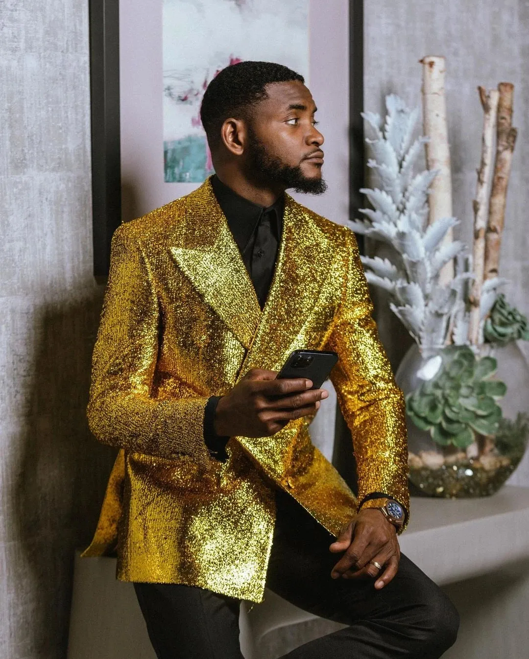 Aidase Gold Men's Suit 2 Pieces Blazer Black Pants One Button Peaked Lapel Business Slim Fit Formal Host Wedding Groom Costume Homme