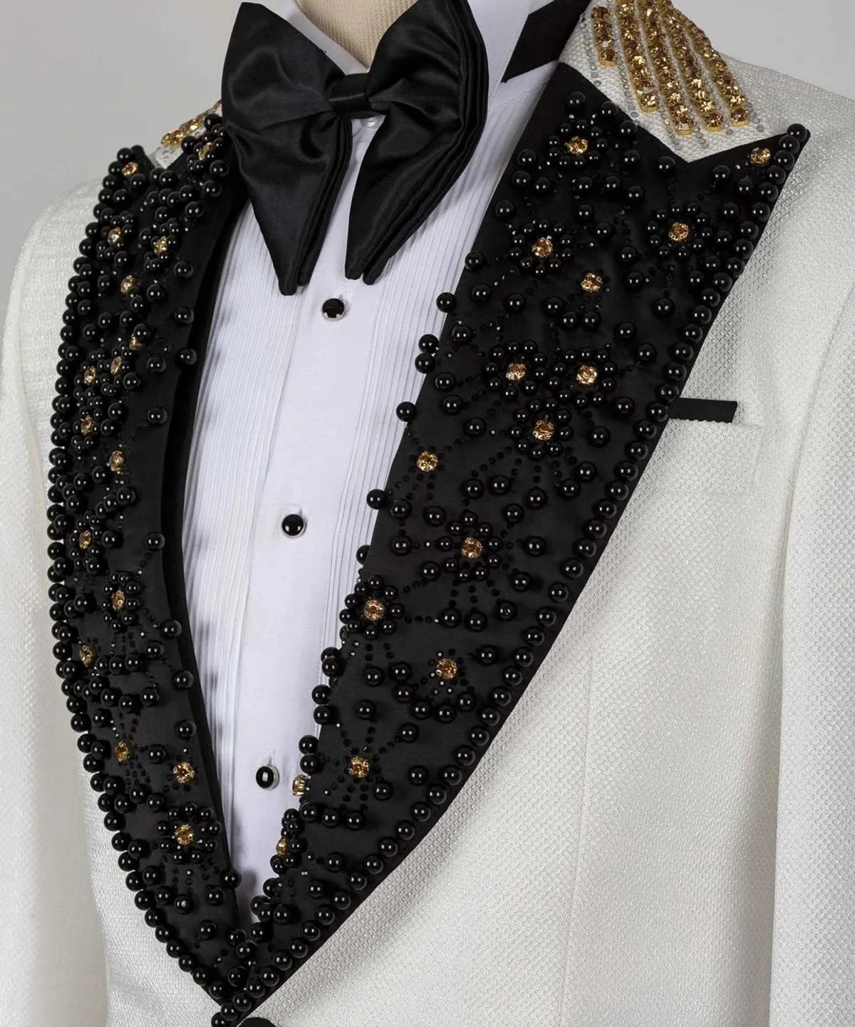 Aidase mens outfits Men's Suit 2 Pieces Blazer Black Pants Peaked Lapel One Button Tuxedo Beaded DiamondsWedding Groom Formal Tailored Costume Homme