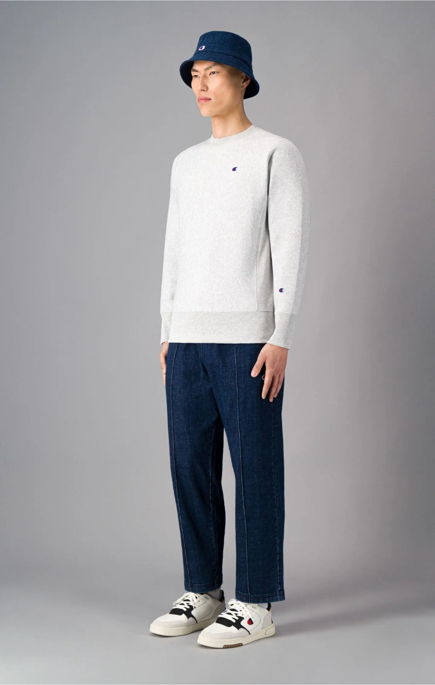Champion Reverse Weave Crewneck Sweatshirt - Grey