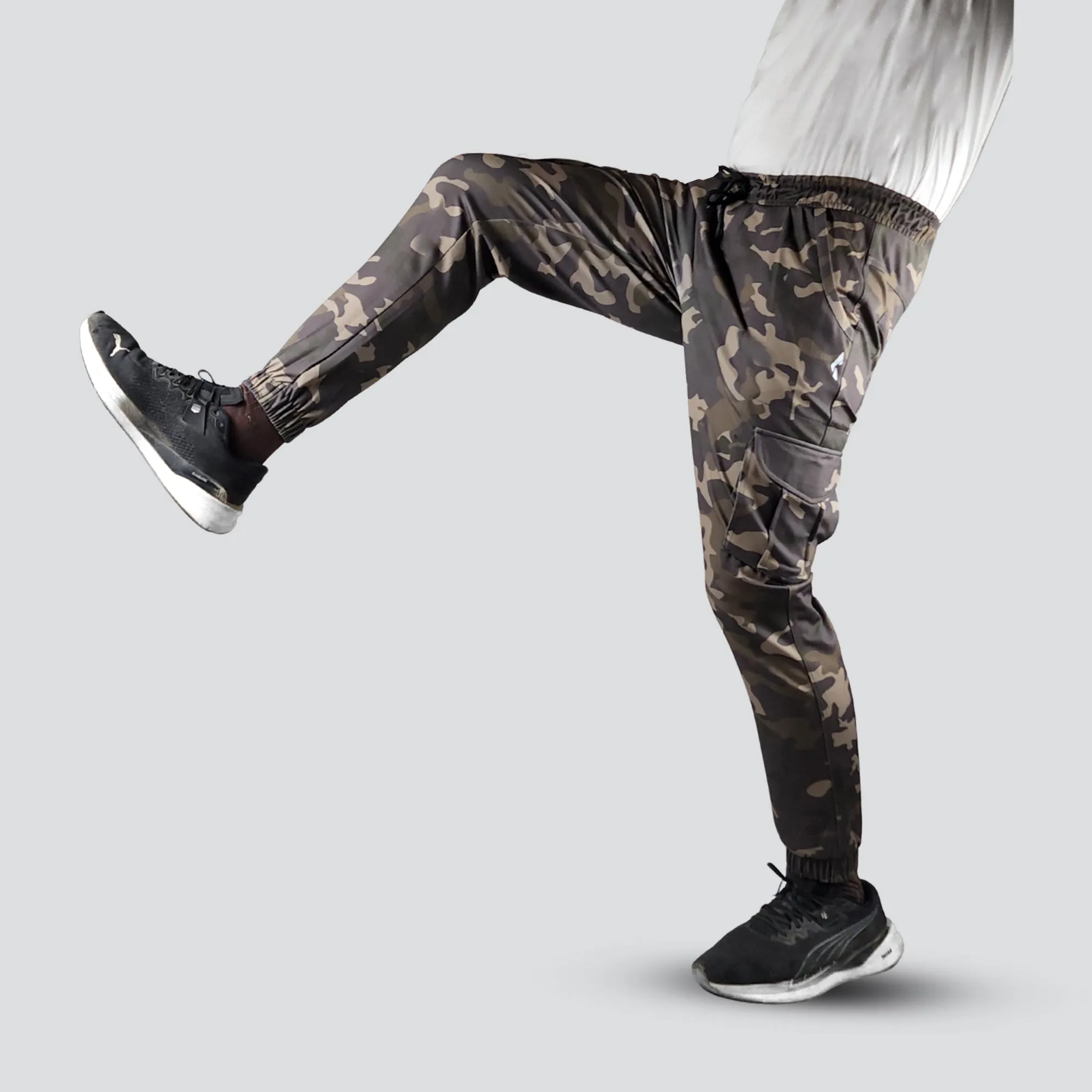 Men's Camo Cargo Pants With 6 Pockets - Green