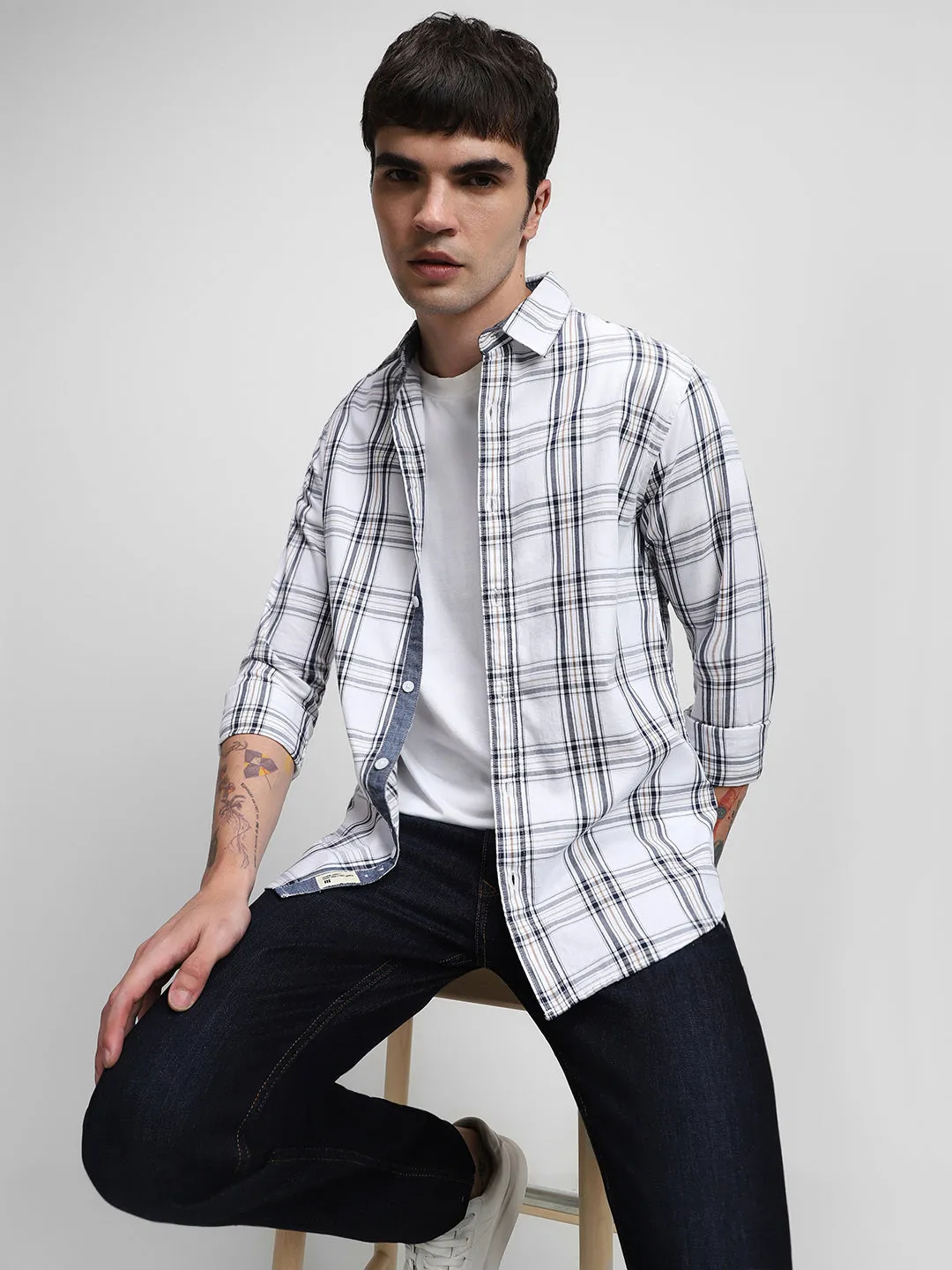 Men's White Casual Shirts