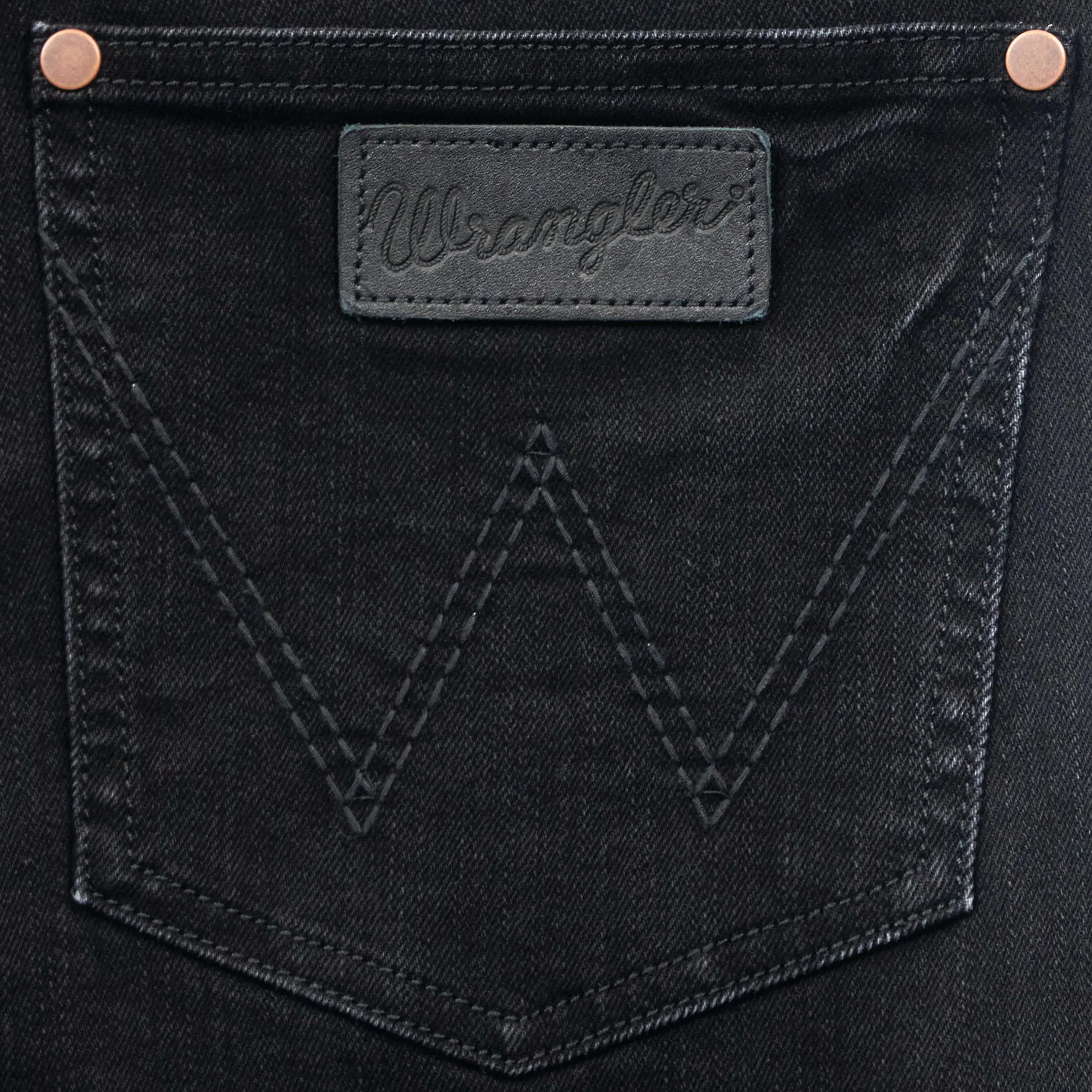 Men's Wrangler Retro Slim Straight Jean in Blackwell 88MWZ