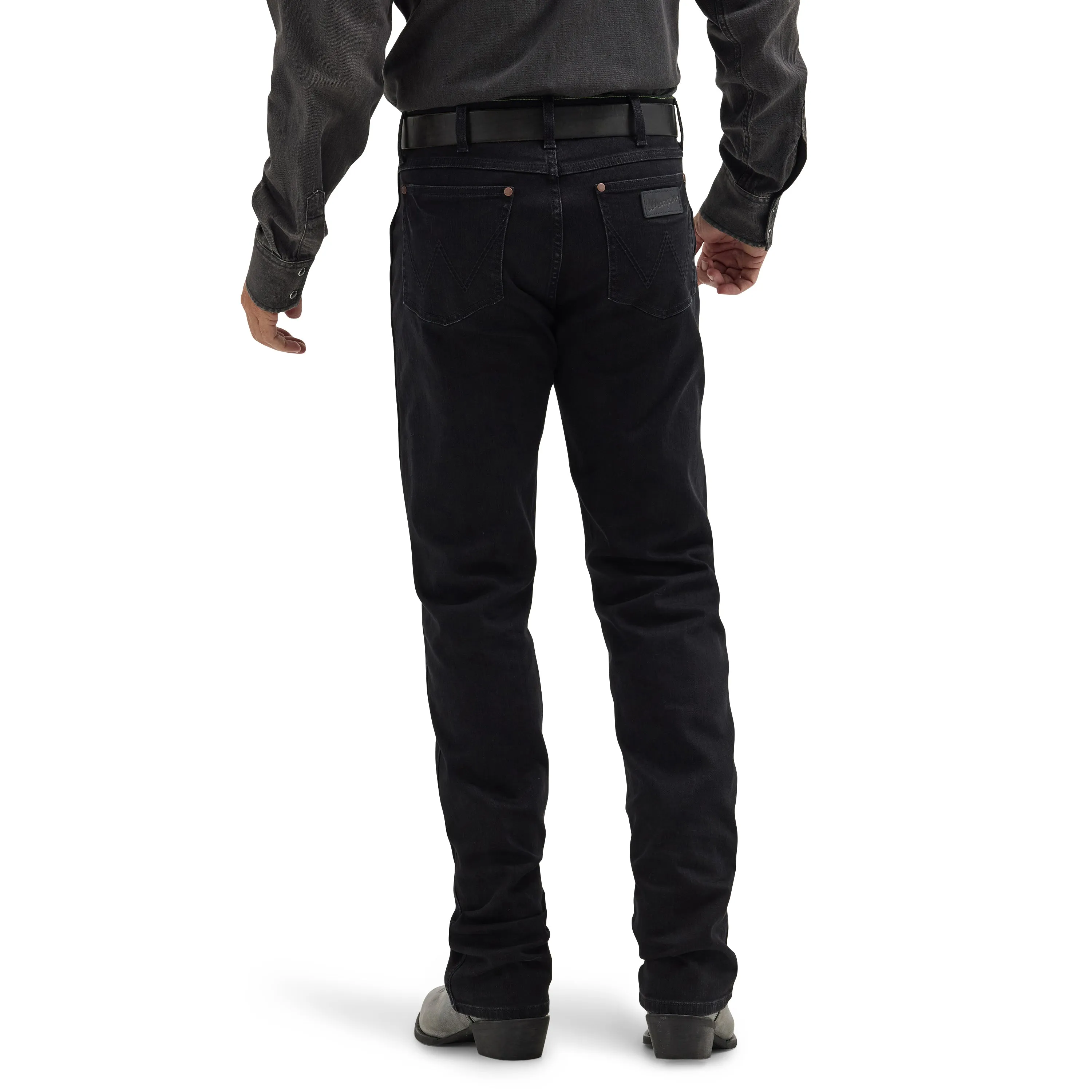 Men's Wrangler Retro Slim Straight Jean in Blackwell 88MWZ