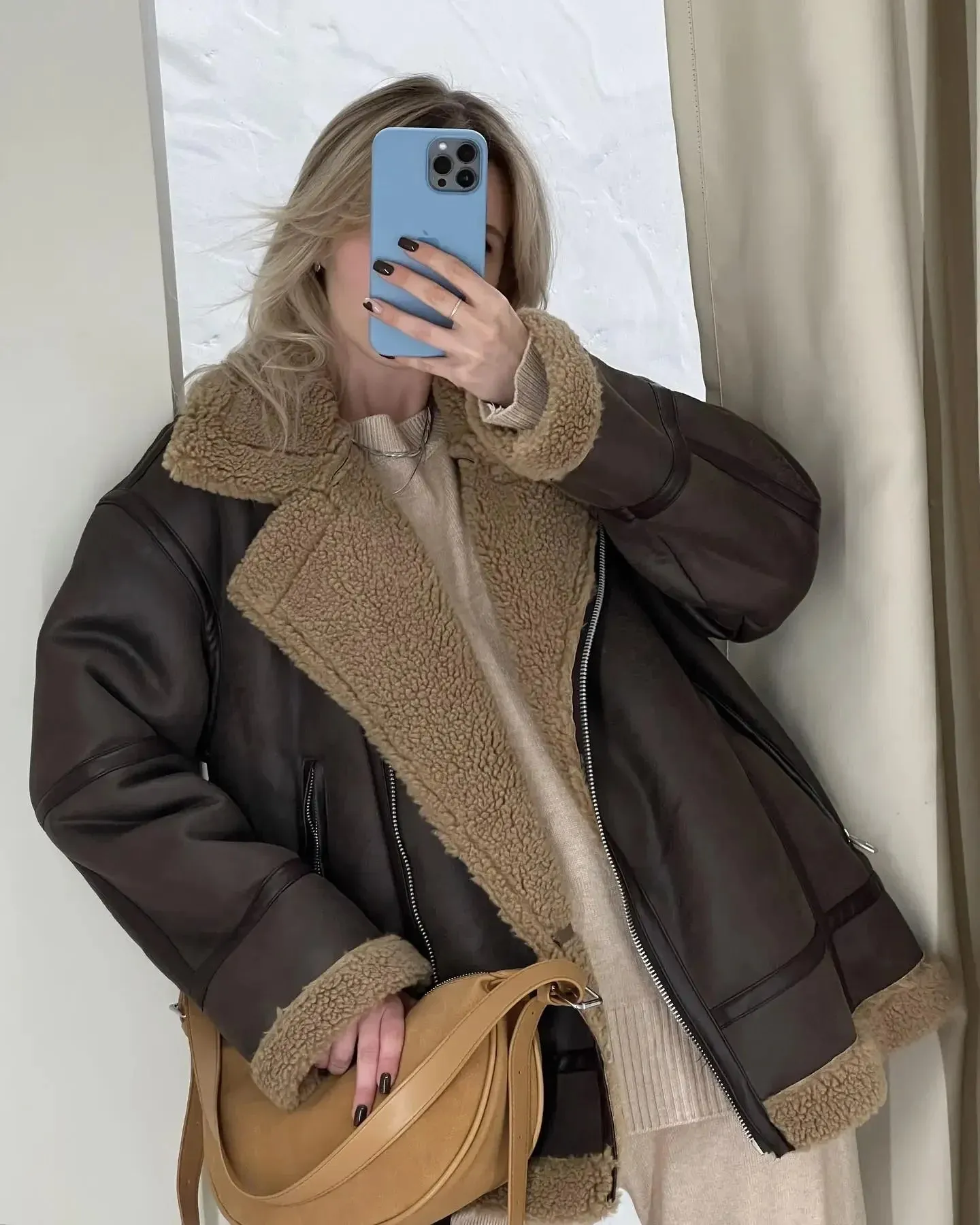 New Fusion Women Warm Coats Thick Faux Leather Jacket Vintage Lapel Long Sleeve Zipper Overcoat