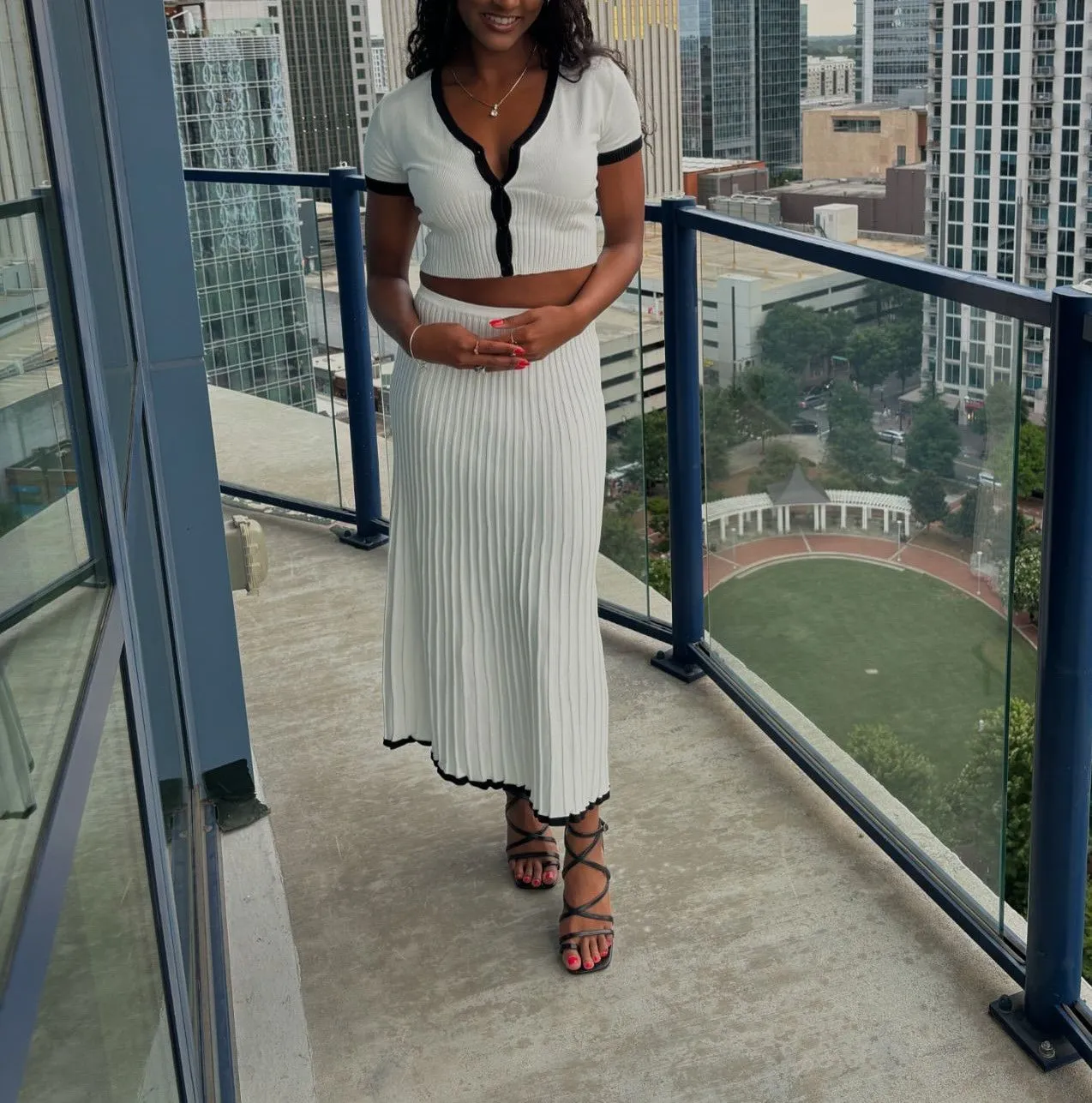 Pleated Contrast Trim Rib Knit Crop Top And Midi Skirt Set
