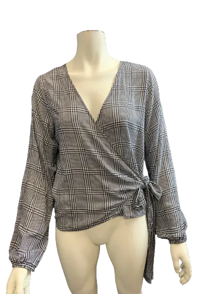 Polly & Esther Juniors Printed Surplice Wrap Top,Size Large