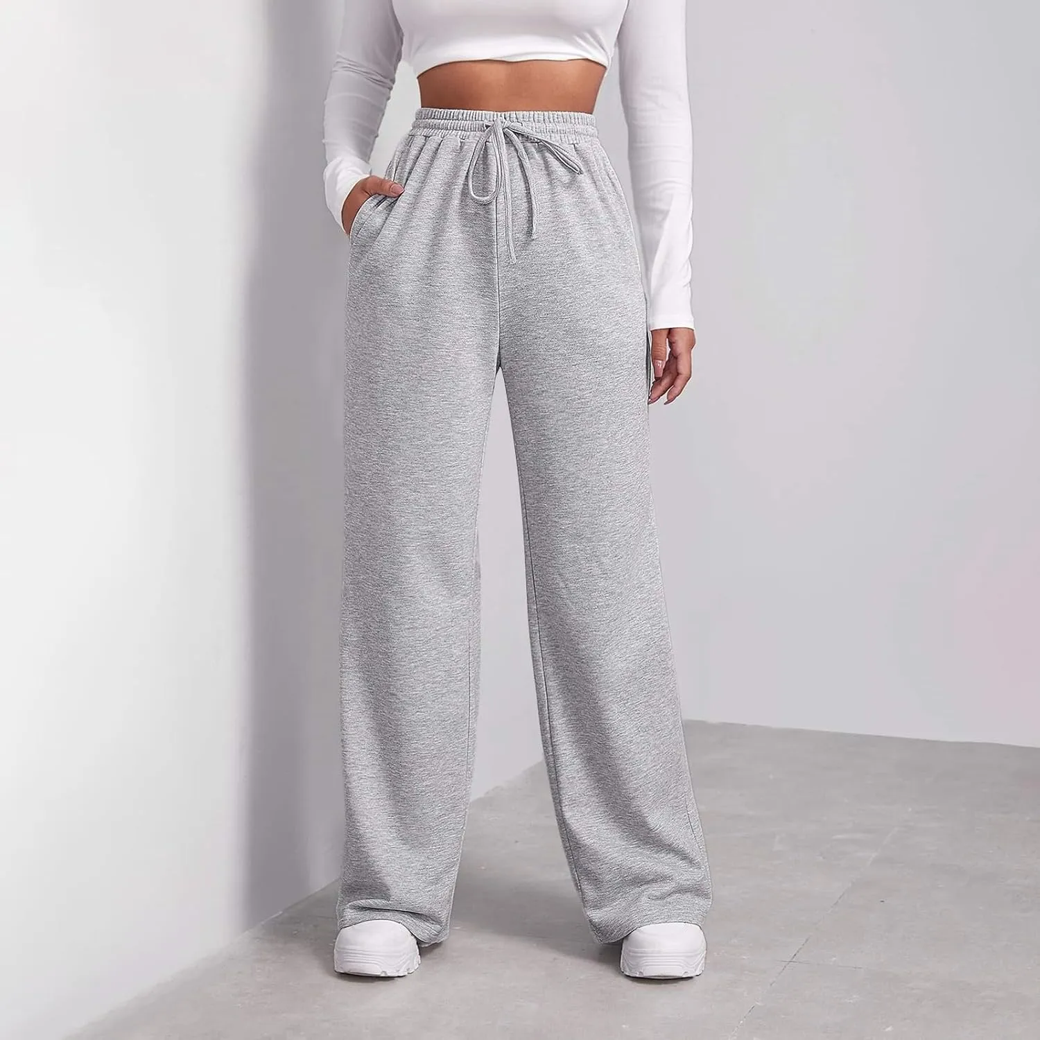 Women Wide Leg Sweatpants Baggy Straight Leg Sweatpants with Pockets Elastic Waist Flare Sweatpants Fleece Joggers