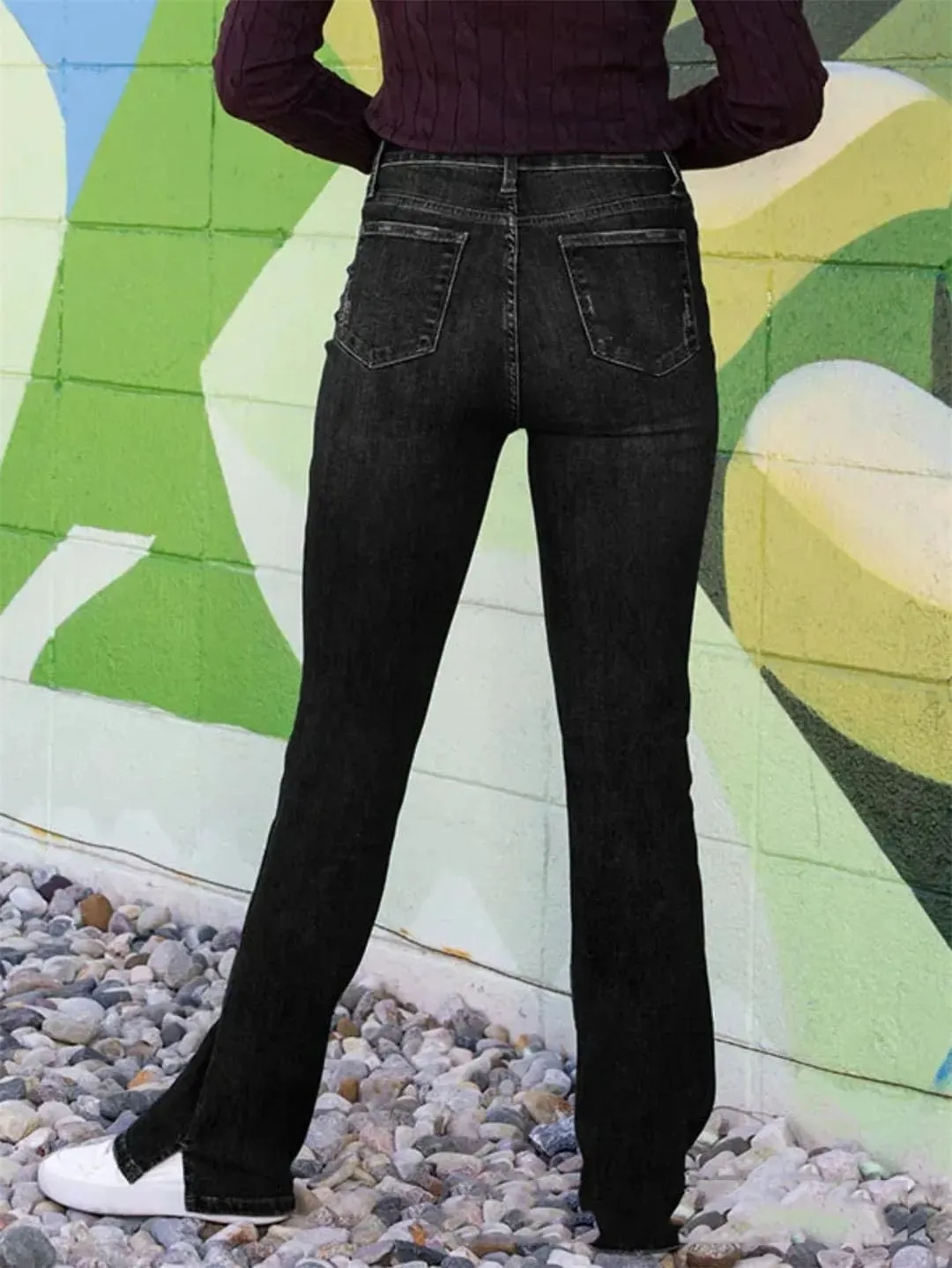 Women's Denim Jeans Mid-Rise Straight Fit Comfortable and Versatile Stretch Denim Jeans