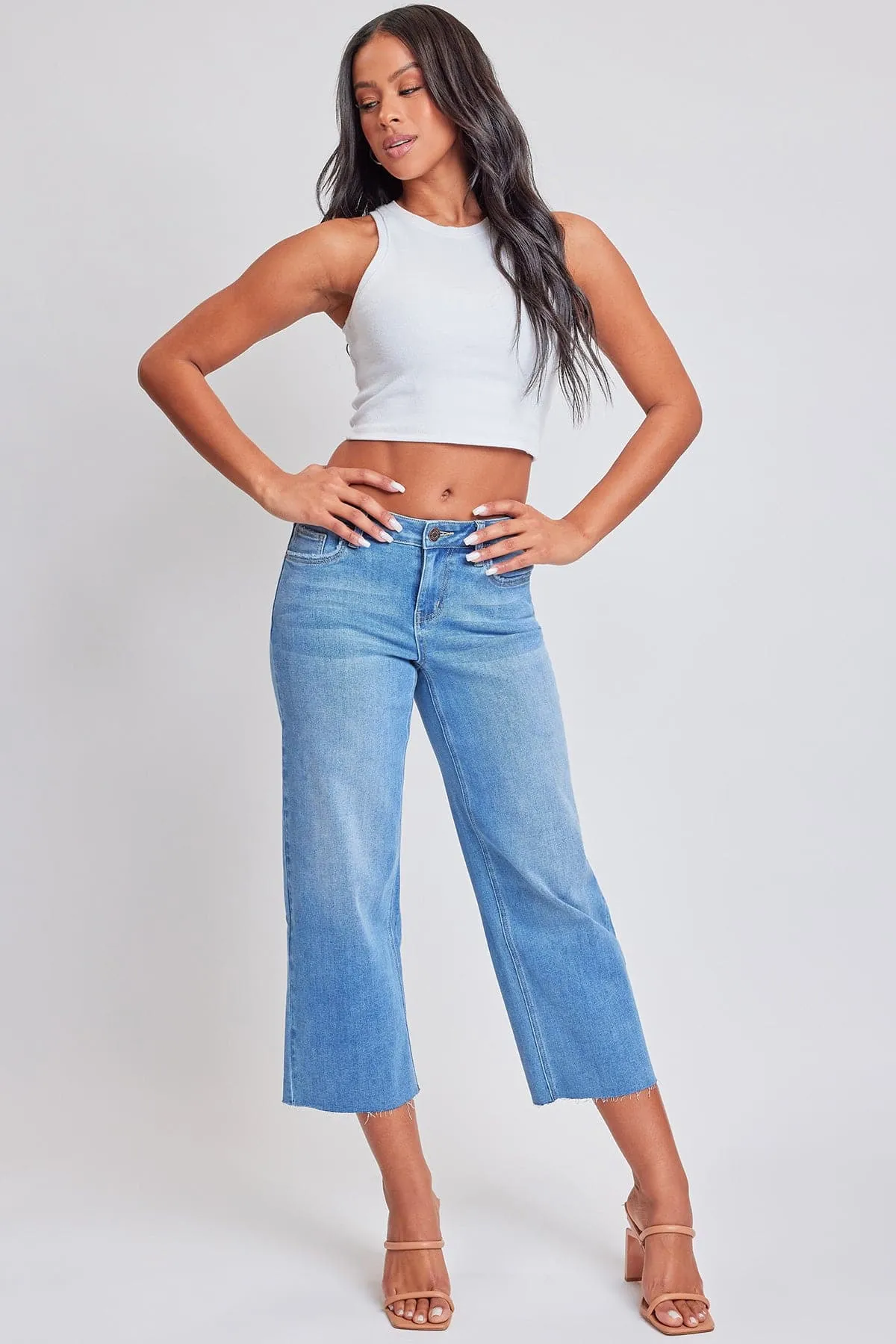 Women's Mid Rise Cropped Wide Leg Jeans