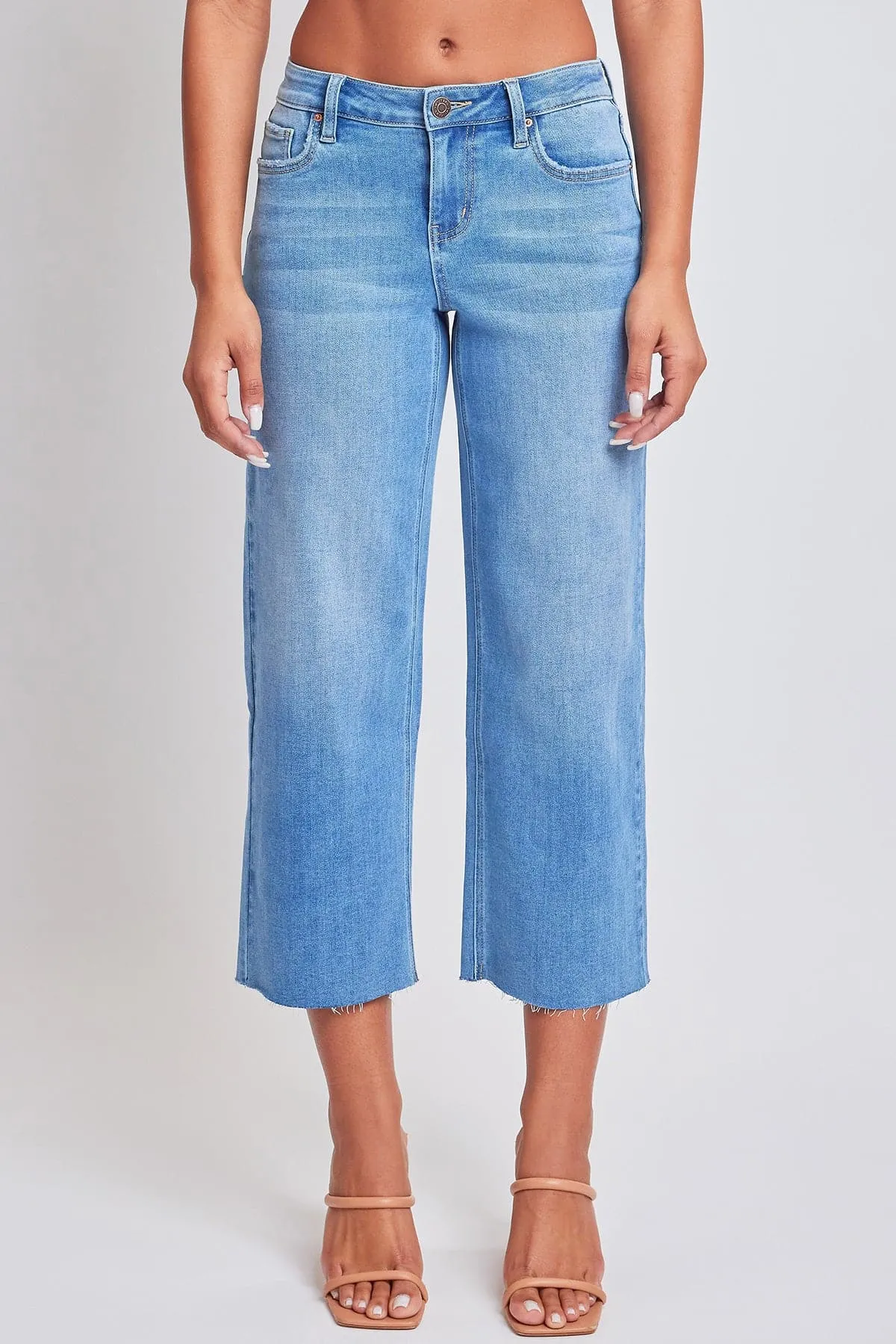 Women's Mid Rise Cropped Wide Leg Jeans