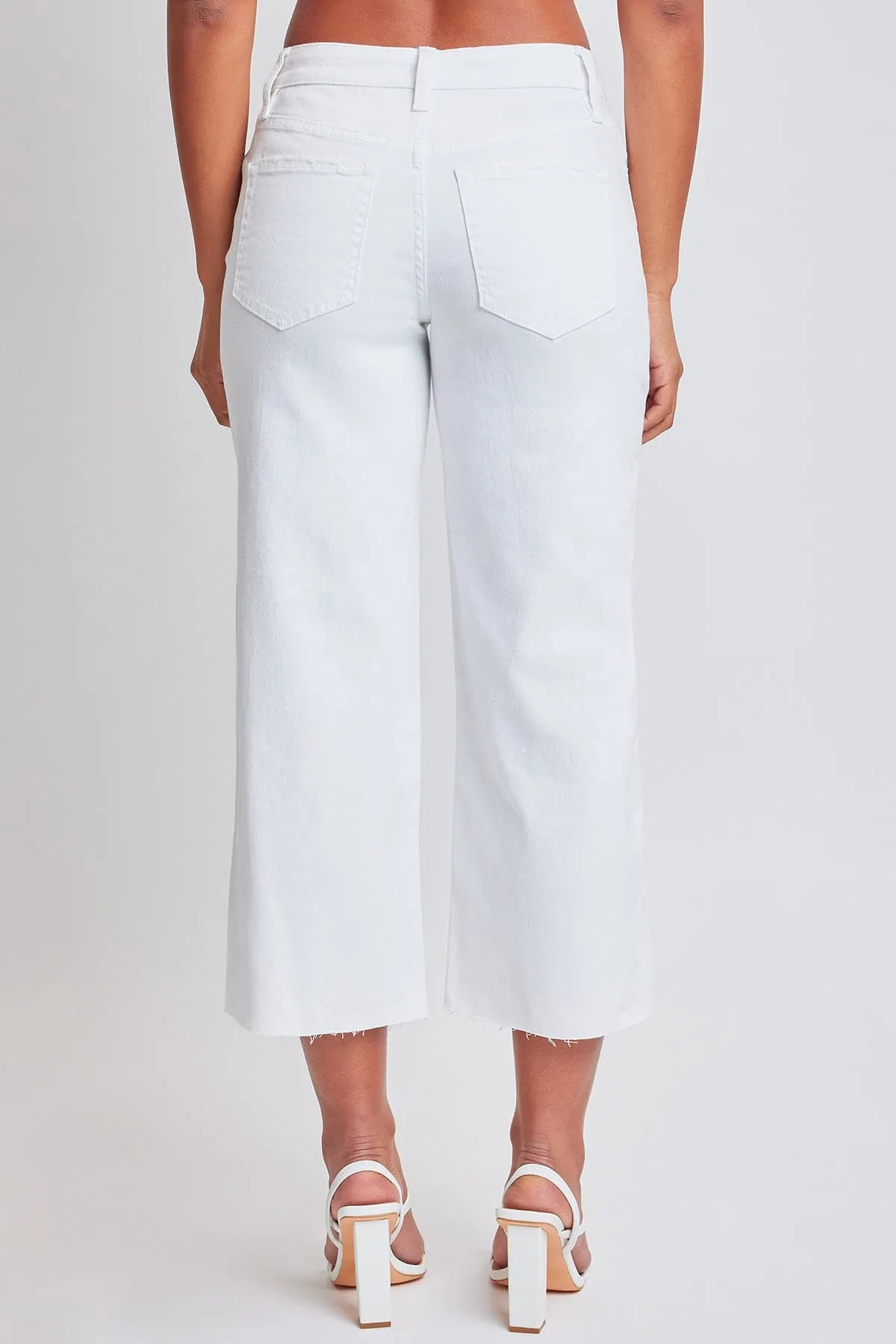 Women's Mid Rise Cropped Wide Leg Jeans