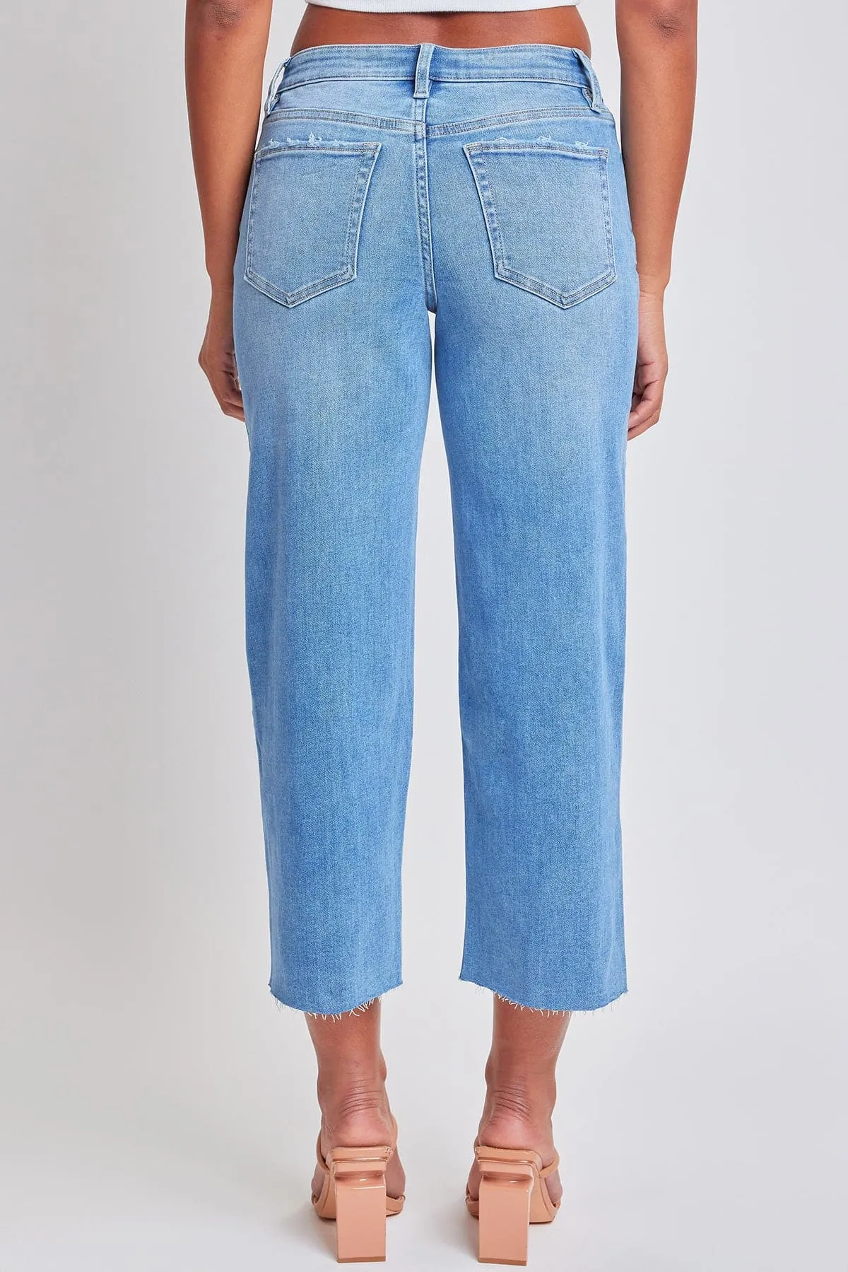 Women's Mid Rise Cropped Wide Leg Jeans