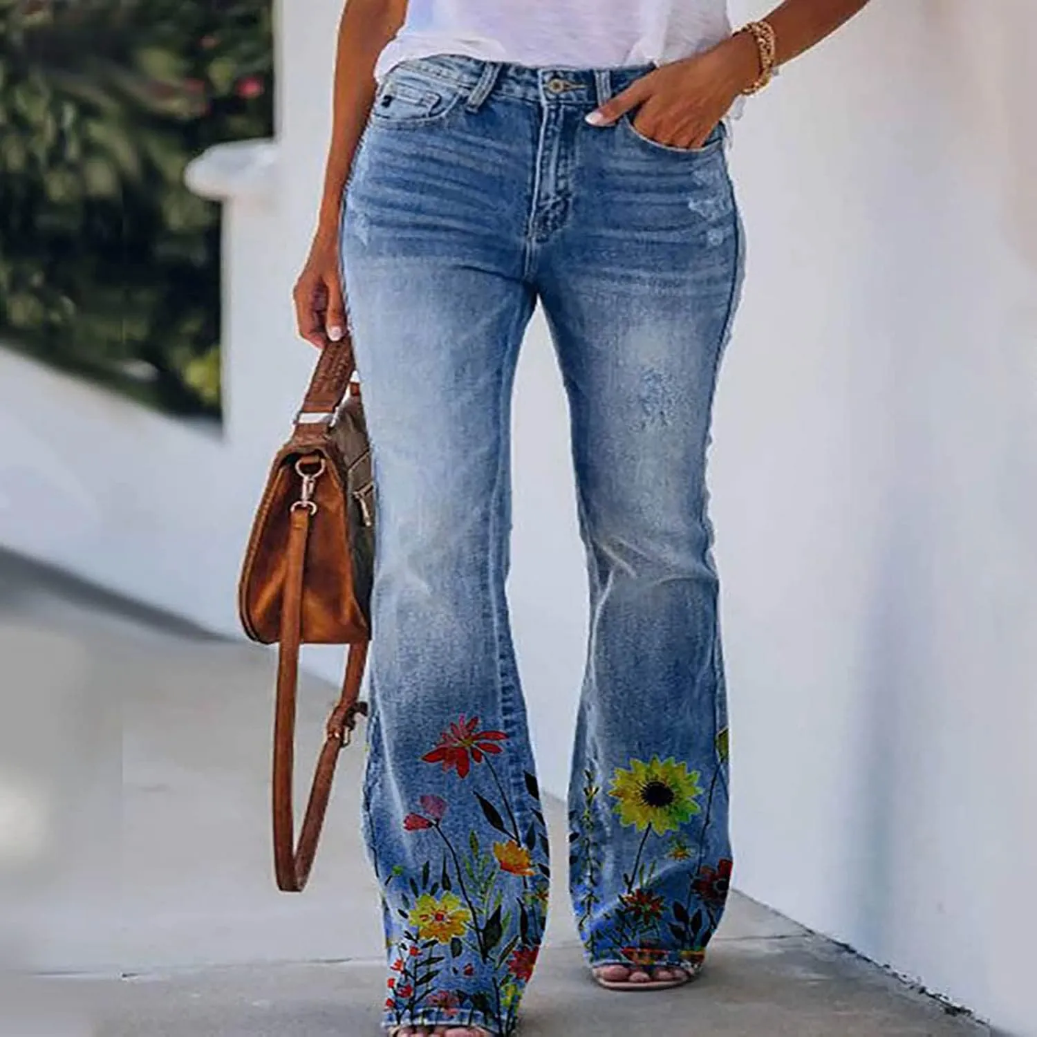 Women's Plus Size Flare Jeans Floral Embroidered High-Rise Bell Bottom Jeans Comfy Stretch Denim Pants
