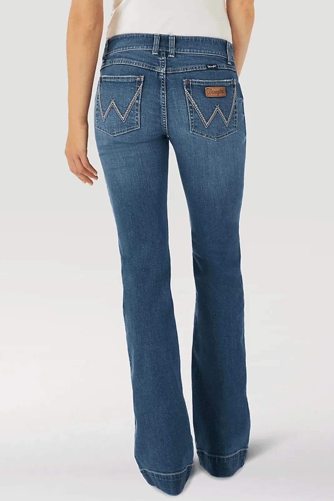 Wrangler Retro Women's Mae Mid Rise Wide Leg Trouser Jean 112315025